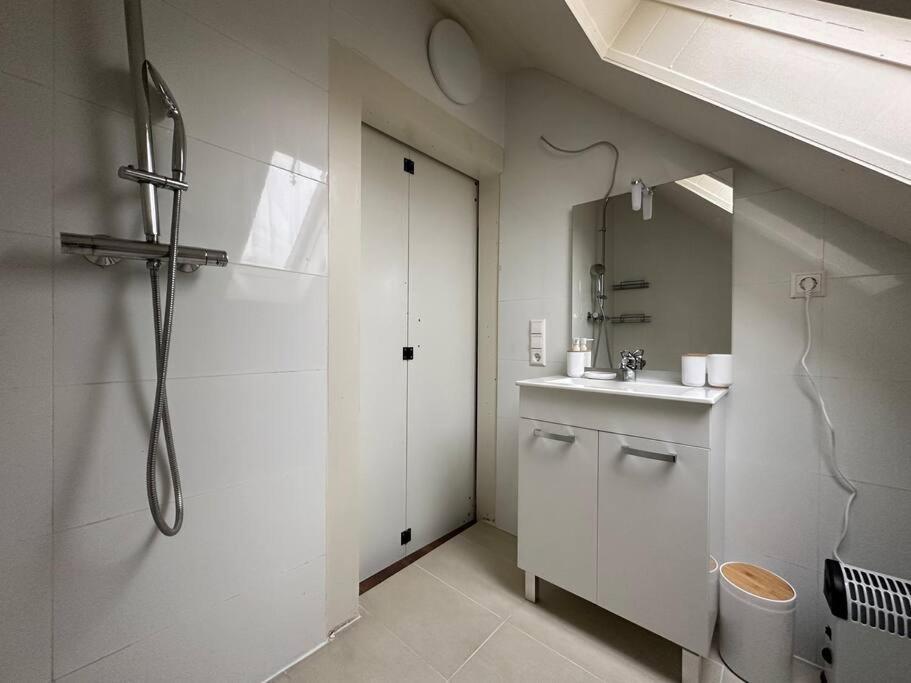 Ferienwohnung Malin ลุดวิกส์ฮาเฟน อัม ไรน์ ภายนอก รูปภาพ